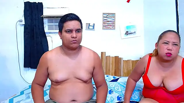 lucasandSofi online show from November 2025 06:06:01 PM