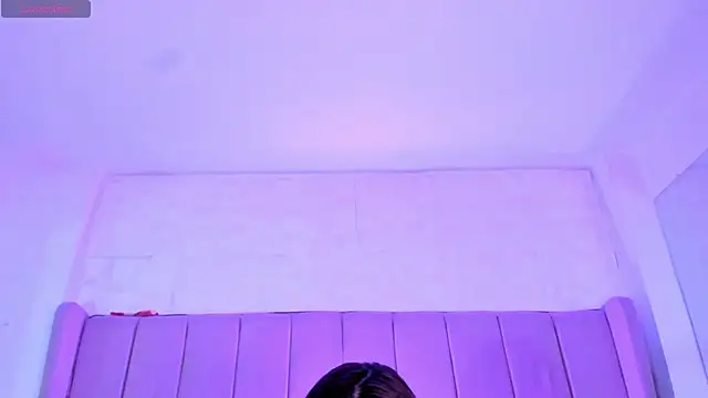 Snapshot of MollyBigBoobs12 chatting on March 2025 09:46:02 PM MollyBigBoobs12 online show from March 2025 09:46:02 PM