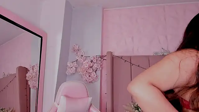 Snapshot of MollyBigBoobs12 chatting on October 2025 08:31:01 PM MollyBigBoobs12 online show from October 2025 08:31:01 PM