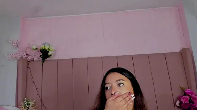 Snapshot of MollyBigBoobs12 chatting on December 2025 09:10:02 PM MollyBigBoobs12 online show from December 2025 09:10:02 PM