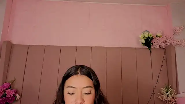 Snapshot of MollyBigBoobs12 chatting on December 2025 09:22:02 PM MollyBigBoobs12 online show from December 2025 09:22:02 PM