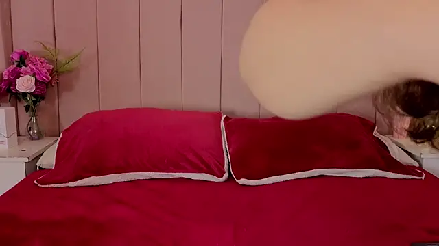 Snapshot of MollyBigBoobs12 chatting on January 2026 09:07:02 PM MollyBigBoobs12 online show from January 2026 09:07:02 PM