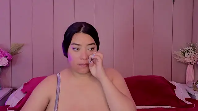 Snapshot of MollyBigBoobs12 chatting on February 2026 09:08:01 PM MollyBigBoobs12 online show from February 2026 09:08:01 PM