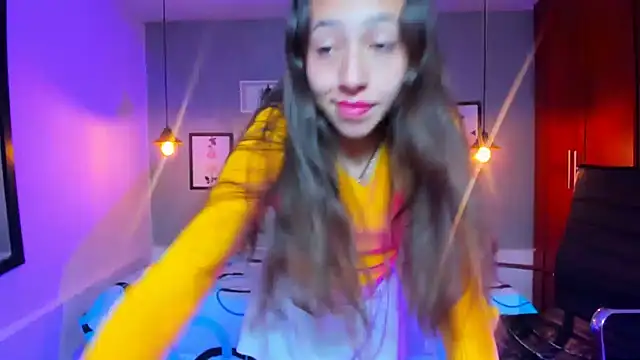 Snapshot of Valeria_roussi chatting on December 2024 04:09:01 PM Valeria roussi online show from December 2024 04:09:01 PM