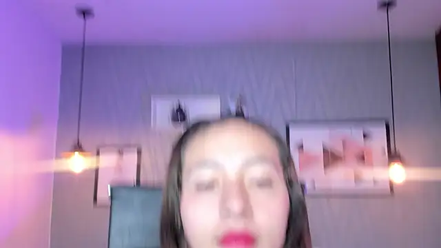 Snapshot of Valeria_roussi chatting on December 2024 01:28:01 PM Valeria roussi online show from December 2024 01:28:01 PM