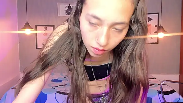 Snapshot of Valeria_roussi chatting on December 2024 07:37:02 PM Valeria roussi online show from December 2024 07:37:02 PM