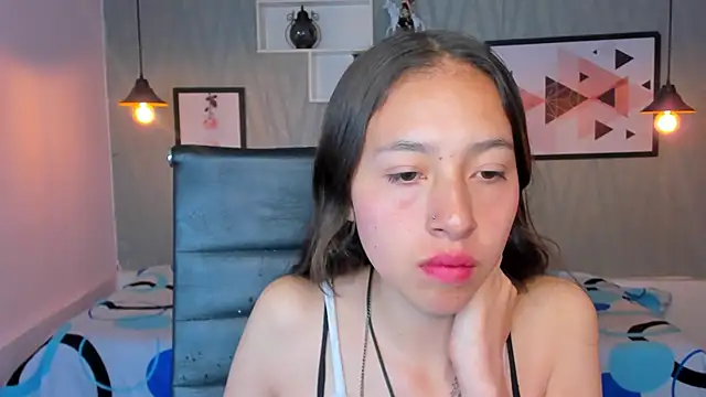 Snapshot of Valeria_roussi chatting on December 2024 02:06:02 PM Valeria roussi online show from December 2024 02:06:02 PM