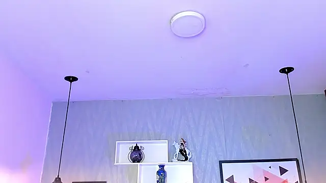 Snapshot of Valeria_roussi chatting on December 2024 02:02:01 PM Valeria roussi online show from December 2024 02:02:01 PM