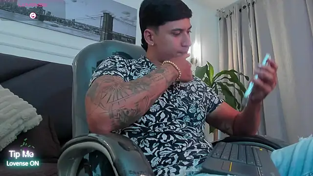 Damian23   online show from November 2025 11:54:01 AM