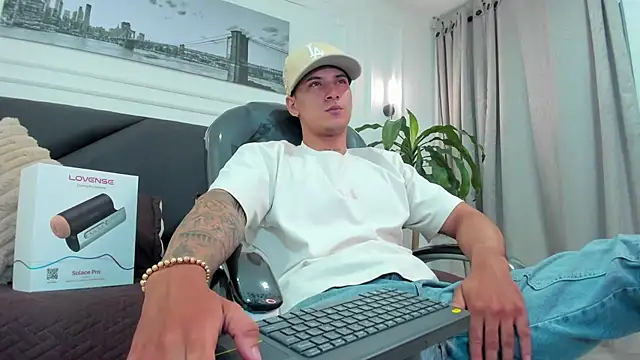 Damian23   online show from November 2025 11:32:01 AM