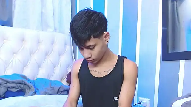 Sexys Boys Hot1 online show from December 2024 07:17:01 AM