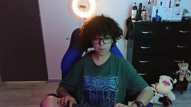 Snapshot of thomascooper7 chatting on October 2025 07:23:01 PM thomascooper7 online show from October 2025 07:23:01 PM