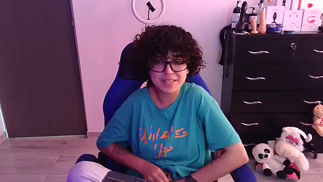 Snapshot of thomascooper7 chatting on November 2025 06:19:01 PM thomascooper7 online show from November 2025 06:19:01 PM