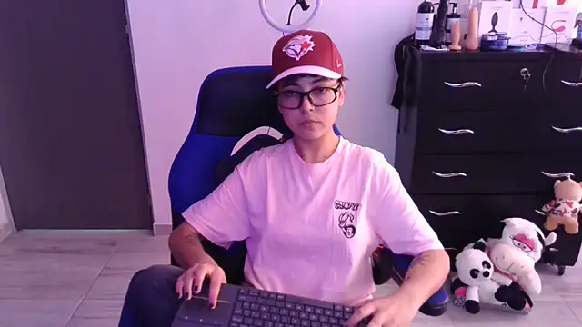 Snapshot of thomascooper7 chatting on November 2025 06:26:01 PM thomascooper7 online show from November 2025 06:26:01 PM