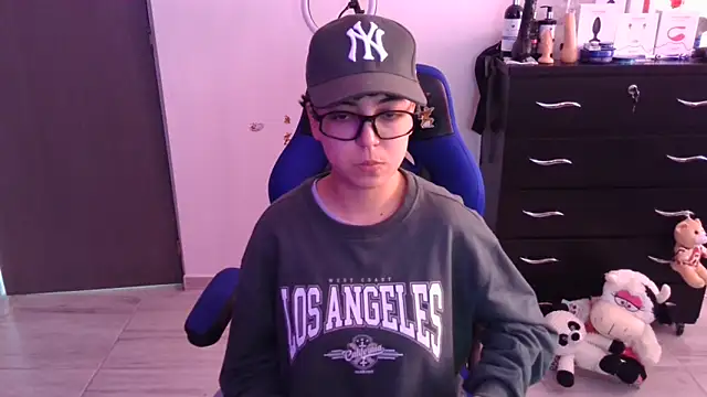 Snapshot of thomascooper7 chatting on November 2025 06:57:02 PM thomascooper7 online show from November 2025 06:57:02 PM