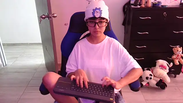 Snapshot of thomascooper7 chatting on November 2025 06:07:01 PM thomascooper7 online show from November 2025 06:07:01 PM