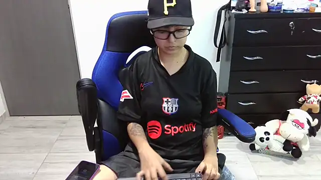 Snapshot of thomascooper7 chatting on November 2025 01:05:01 AM thomascooper7 online show from November 2025 01:05:01 AM