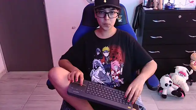 Snapshot of thomascooper7 chatting on December 2025 06:46:02 PM thomascooper7 online show from December 2025 06:46:02 PM