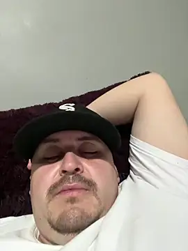 Snapshot of RodeMud chatting on February 2026 04:16:02 AM RodeMud online show from February 2026 04:16:02 AM