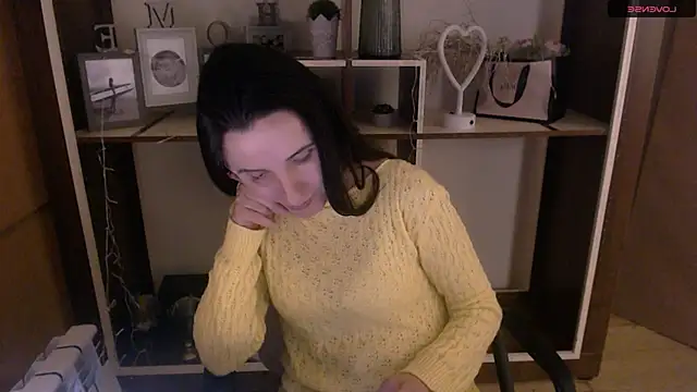 LaimaV  online show from December 2024 05:19:01 PM