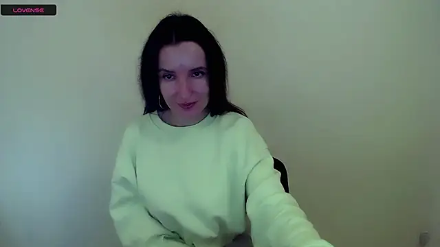 LaimaV  online show from October 2025 07:26:02 AM