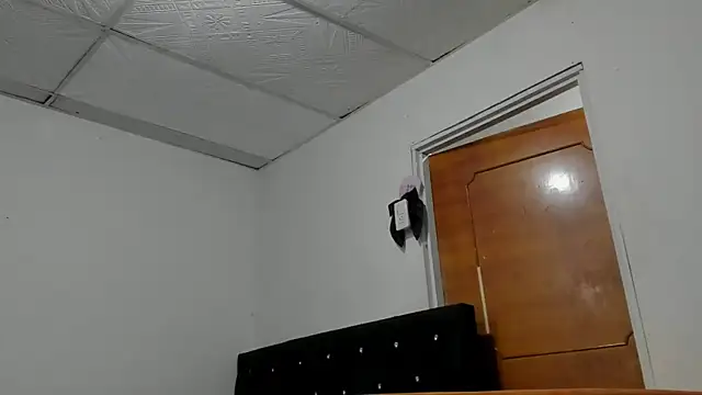 Snapshot of chloe_evanx_ chatting on January 2025 10:17:01 PM chloe evanx  online show from January 2025 10:17:01 PM