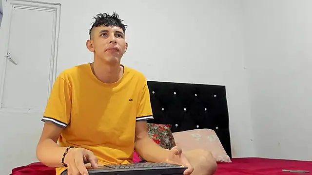 Snapshot of chloe_evanx_ chatting on January 2025 07:07:01 PM chloe evanx  online show from January 2025 07:07:01 PM