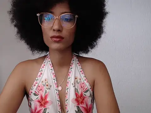 violettamartins online show from May 2026 09:42:01 PM
