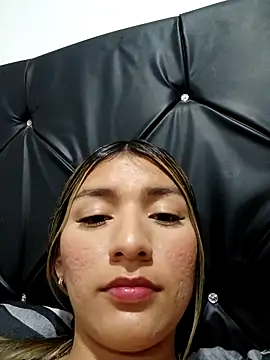 Snapshot of GIRL_DONCELLA chatting on January 2025 11:04:01 PM GIRL DONCELLA online show from January 2025 11:04:01 PM