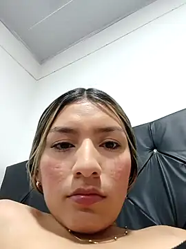 Snapshot of GIRL_DONCELLA chatting on February 2025 11:16:02 PM GIRL DONCELLA online show from February 2025 11:16:02 PM