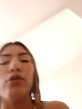 GIRL DONCELLA online show from March 2025 08:31:02 PM