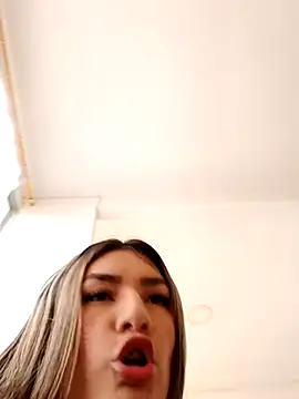 GIRL DONCELLA online show from March 2025 10:04:02 PM