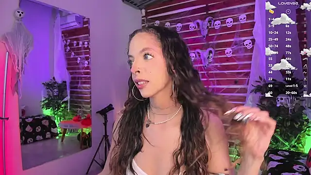 Sapphire Venuss online show from October 2025 02:22:02 AM