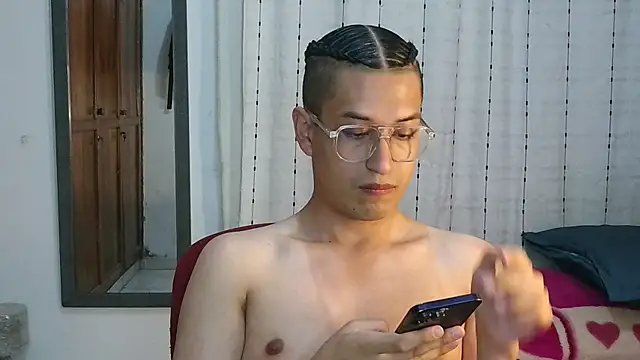 Snapshot of Orionferrer- chatting on November 2025 04:23:02 AM Orionferrer- online show from November 2025 04:23:02 AM