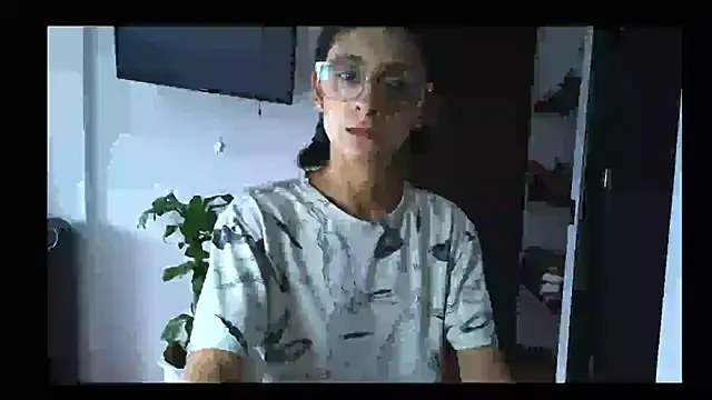 Snapshot of thedianakaro chatting on March 2025 05:49:02 PM thedianakaro online show from March 2025 05:49:02 PM