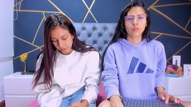 Snapshot of Luci_And_Sofi chatting on February 2025 01:59:02 PM Luci And Sofi online show from February 2025 01:59:02 PM