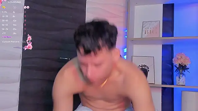 JadeSmiith  online show from December 2024 09:11:01 PM