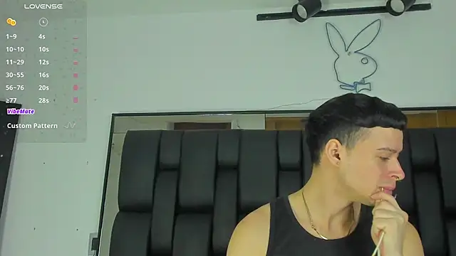 JadeSmiith  online show from February 2025 10:09:02 PM