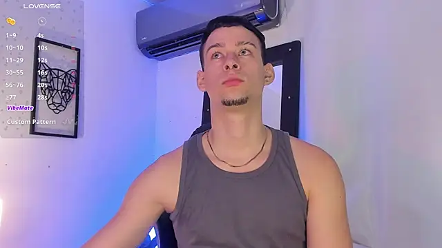 JadeSmiith  online show from March 2025 09:43:01 PM