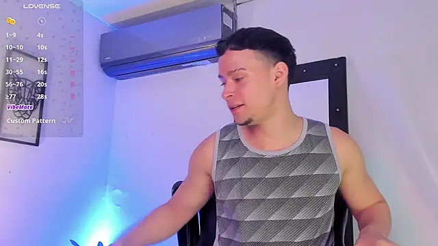 JadeSmiith  online show from March 2025 09:59:02 PM