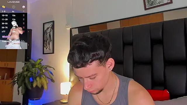 JadeSmiith  online show from October 2025 10:17:01 PM