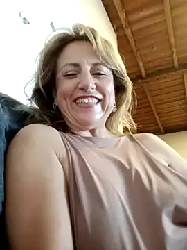 Snapshot of almaluna7 chatting on December 2024 03:41:01 AM almaluna7 online show from December 2024 03:41:01 AM