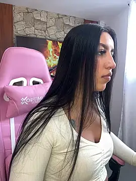 Tamara Roberts1 online show from January 2025 09:20:01 PM