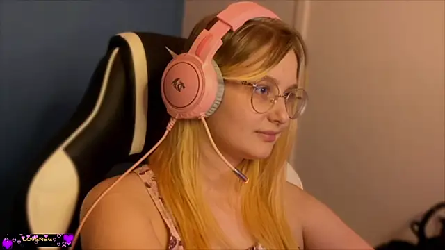 JacyWinslat online show from February 2025 07:48:02 PM