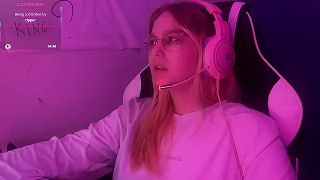 JacyWinslat online show from March 2025 07:31:01 PM