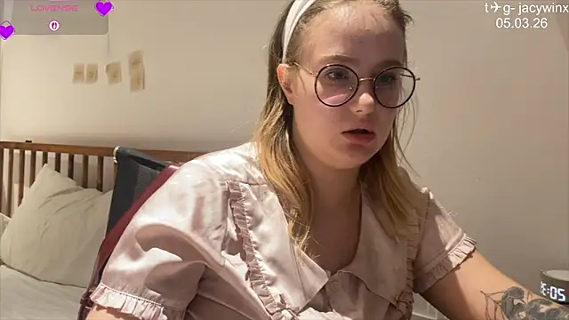 JacyWinslat online show from March 2026 01:40:02 PM