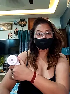 Snapshot of Cute-mona chatting on May 2026 10:31:01 AM Cute-mona online show from May 2026 10:31:01 AM