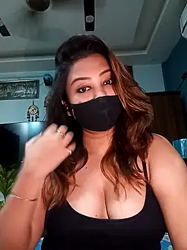 Snapshot of Cute-mona chatting on May 2026 07:33:02 PM Cute-mona online show from May 2026 07:33:02 PM