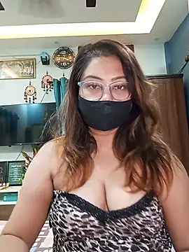 Snapshot of Cute-mona chatting on June 2026 10:17:01 AM Cute-mona online show from June 2026 10:17:01 AM