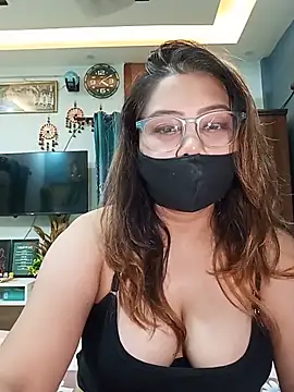 Snapshot of Cute-mona chatting on June 2026 10:39:01 AM Cute-mona online show from June 2026 10:39:01 AM